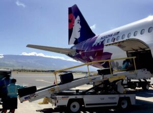 Hawaiian Airlines - Power Stow belt loader